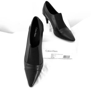 Calvin Klein GRETA Size 8.5 Black Shootie